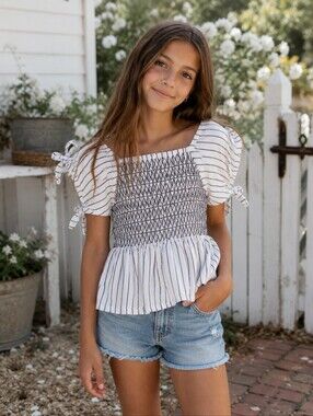 Jessica Simpson Size 12 Girls Black & White Puff Sleeve Blouse Cottagecore